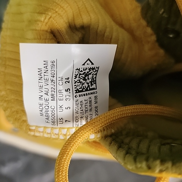 Women’s Converse CTAS Lugged Gore-Tex Gold - Picture 6 of 6